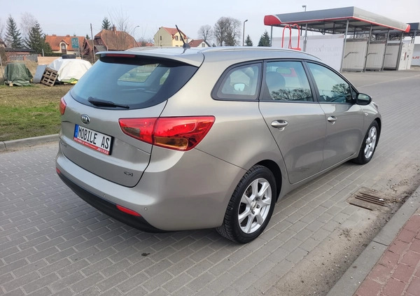 Kia Ceed cena 27900 przebieg: 214000, rok produkcji 2012 z Skórcz małe 379